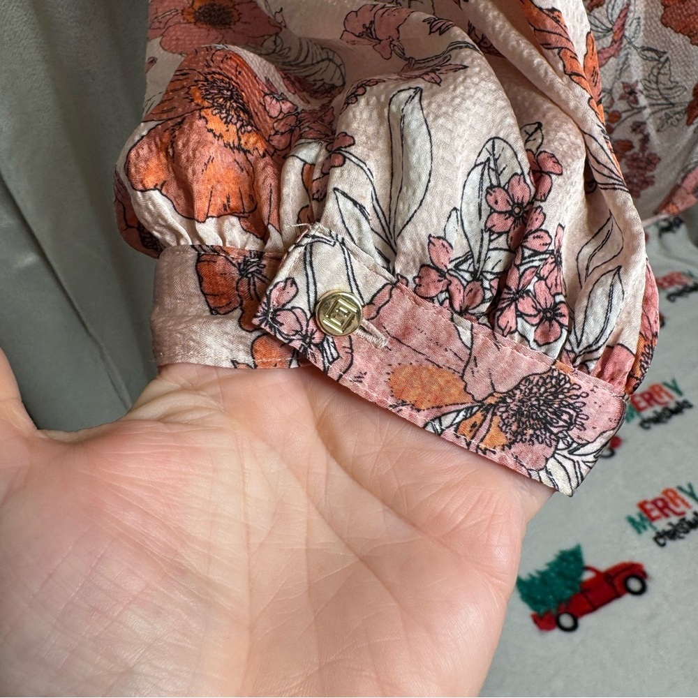 Liz Claiborne Blush Floral Crinkle Blouse XL Tie Neck Long Sleeve - Picture 4 of 10